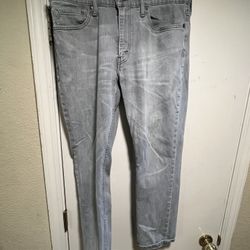 Men’s Levi Jeans 