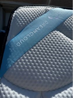 Dreamcloud king size mattress