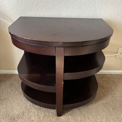 End table or TV stand 