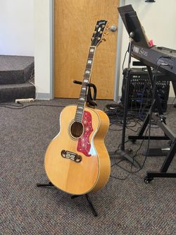Gibson SJ-200 Acoustic Guitar Natural