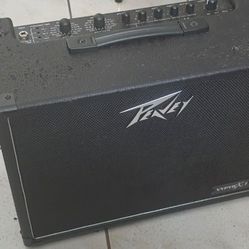 Peavy Viper guitar and bass amp