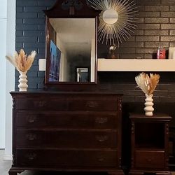 Dresser Set