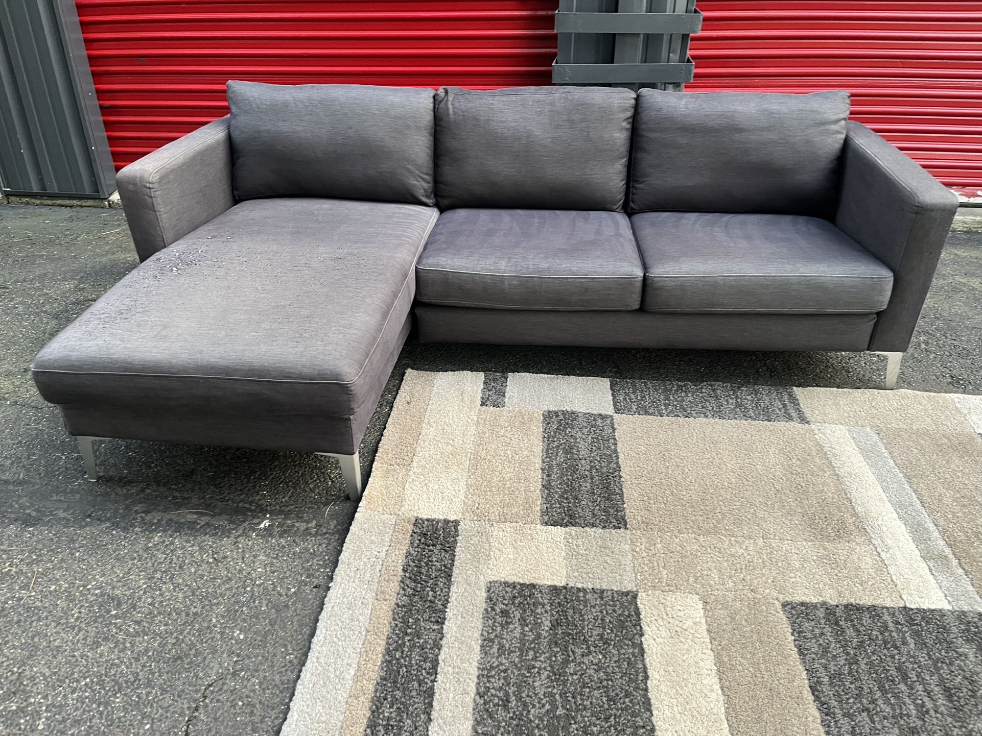 Sectional Couch!! Delivery Available ๐! Dimensions: 95โ Length x 28โ Height x 35โDepth( 62โ Depth Longer Section)