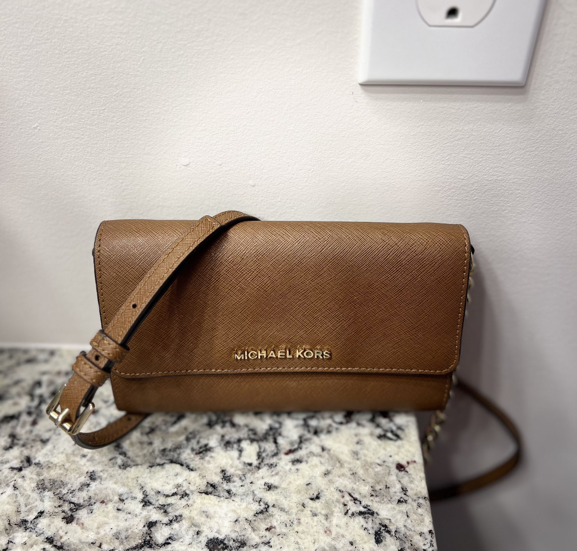 Michael Kors Chain Wallet for Sale in Union, KY - OfferUp