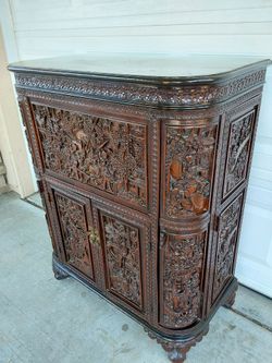 Antique Bar