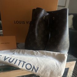 Authentic NéoNoé MM Louis Vuitton