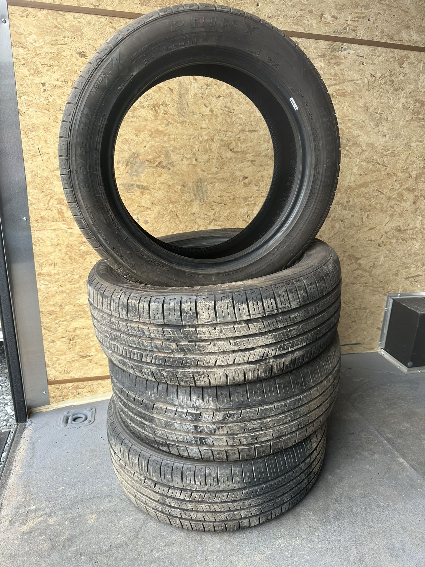 Prinx Hicity HH2 215/55/17