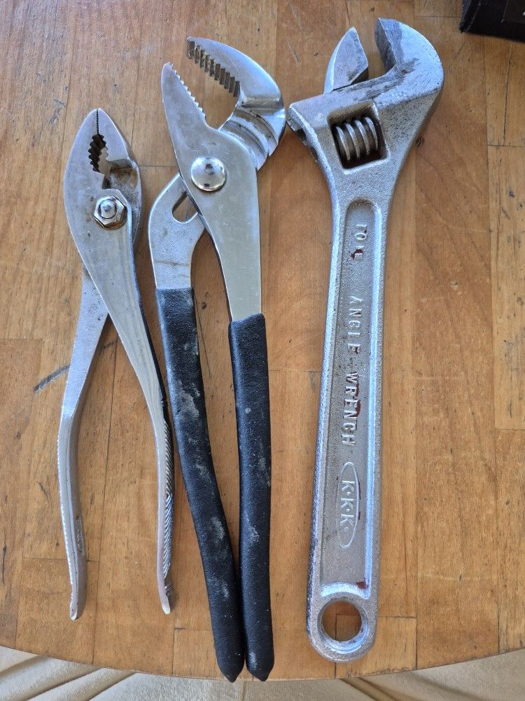 ASSORTED TOOLS