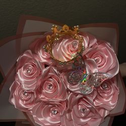 10 Ct Eternal Roses 