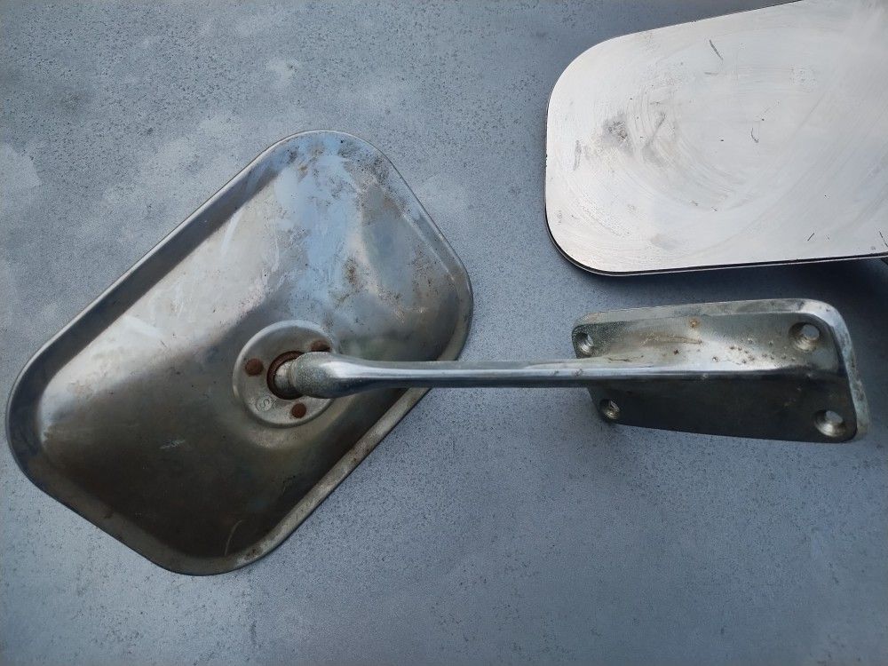 Chrysler/Dodge Truck Side Mirrors