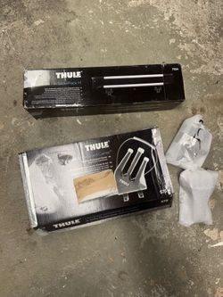 Thule Ski & Snowboard Hitch Mount Carrier Bundle — $200