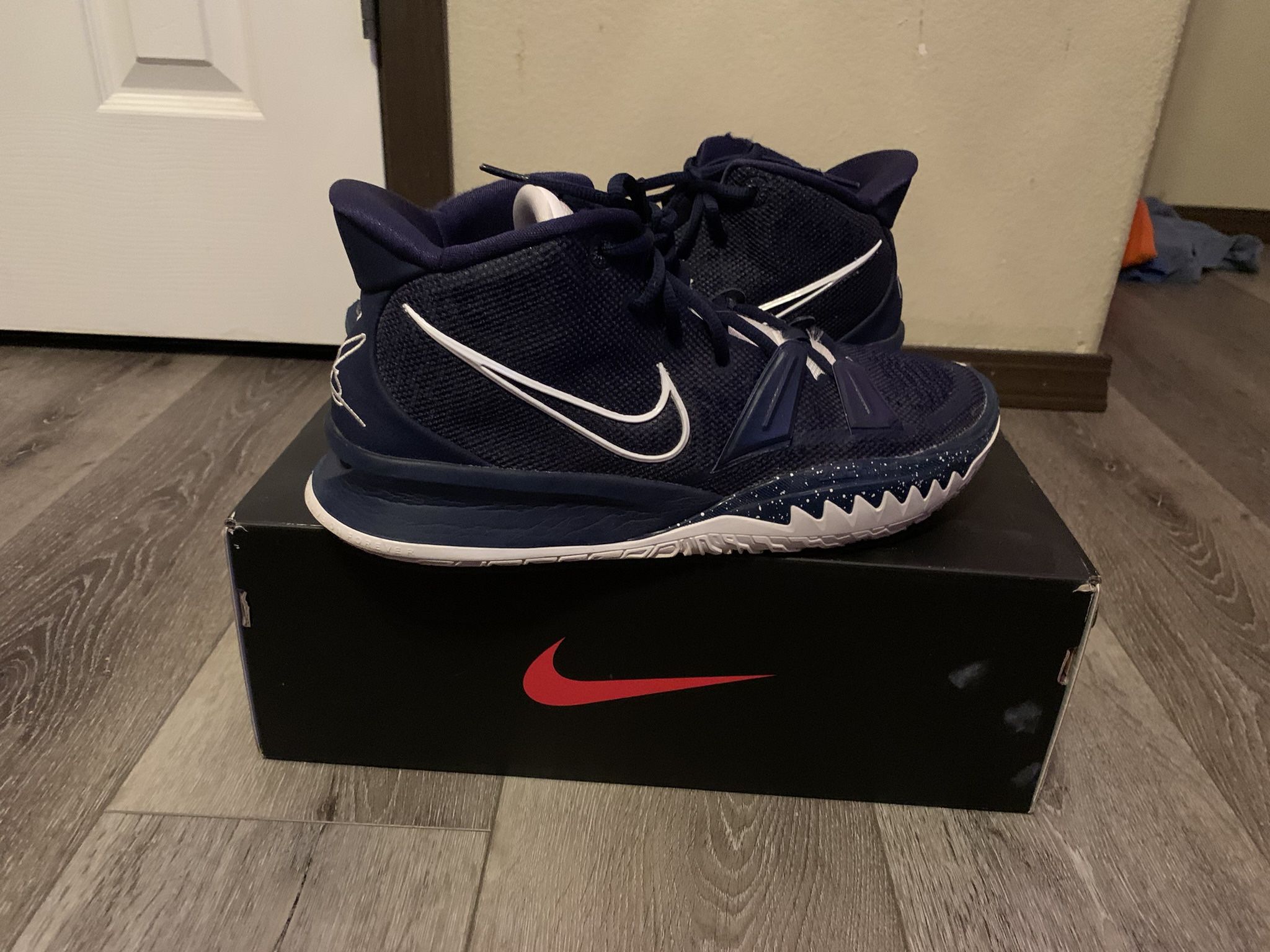 Kyrie 7 Midnight Navy Size 12 