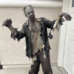 Halloween Unit 70 Studios Lifesize Zombie Horror Prop