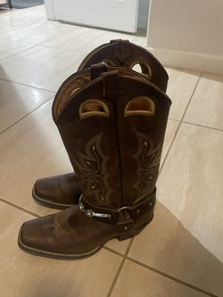 Women’s Cowgirl Boots