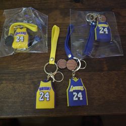 KOBE BRYANT LAKERS JERSEY KEYCHAIN 