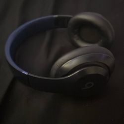 Studio beats 
