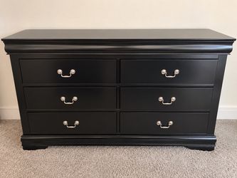Black 6-Drawer Dresser with Silver Handles