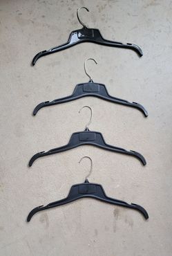 100 hangers For $20