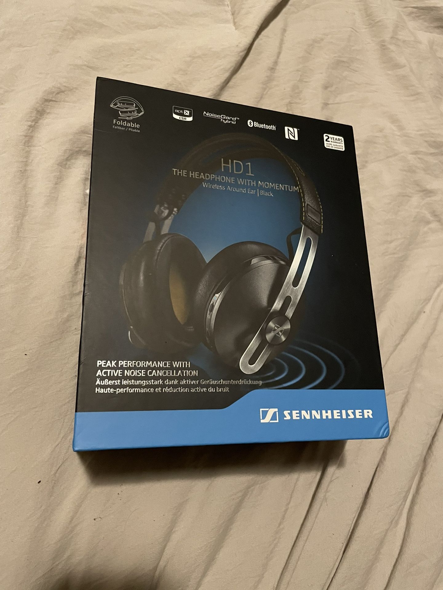 Sennheiser HD1 Momentum Wireless