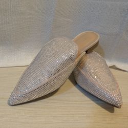 $20 JustFab Women’s Nude Rhinestone Slip-On Loafers – Size 8, Pointed Toe Casual Flats