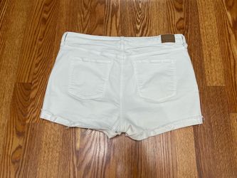 American Eagle Denim Stretch White Shorts Size 16