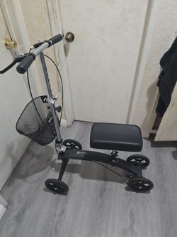 Bodymed knee scooter