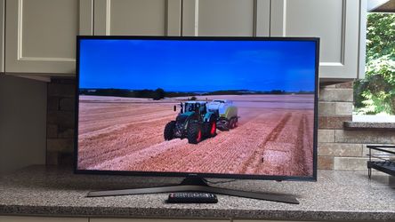 Samsung 40” Smart TV