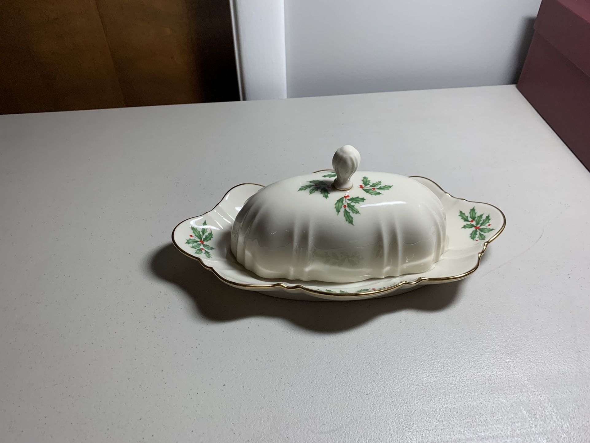 Lenox Holiday Holly Berry Covered Butter Dish.