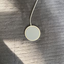 Magnetic Phone Charger RNZ