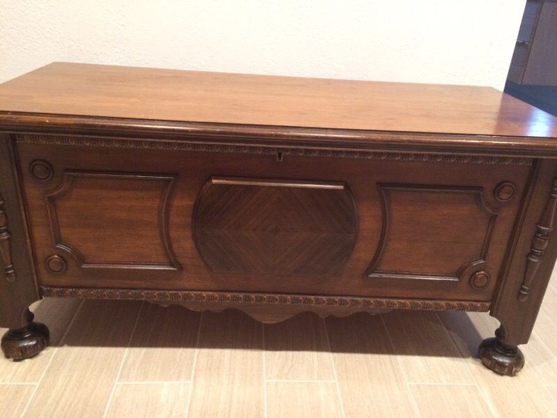 Caswell-Runyan cedar chest
