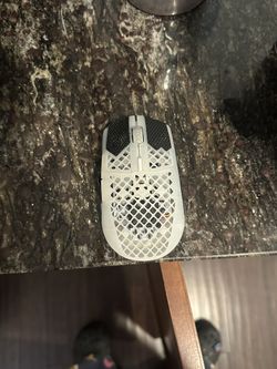 SteelSeries - Aerox 3 Super Light Honeycomb Wireless RGB Optical Gaming Mouse - Wireless - Ghost Edition