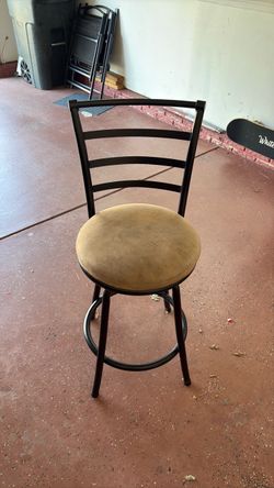 Bar stool