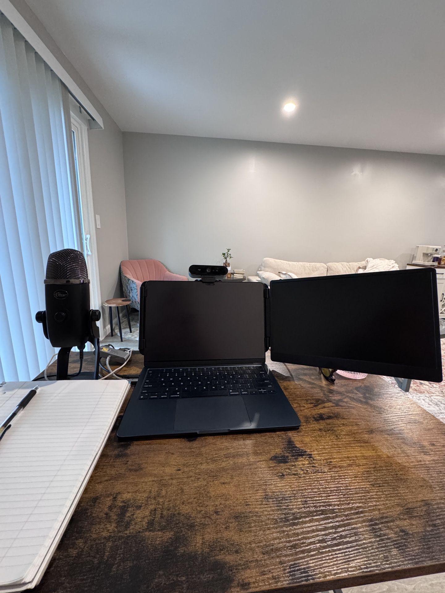 Apple MacBook Air M2 (2022) – 13.6”
