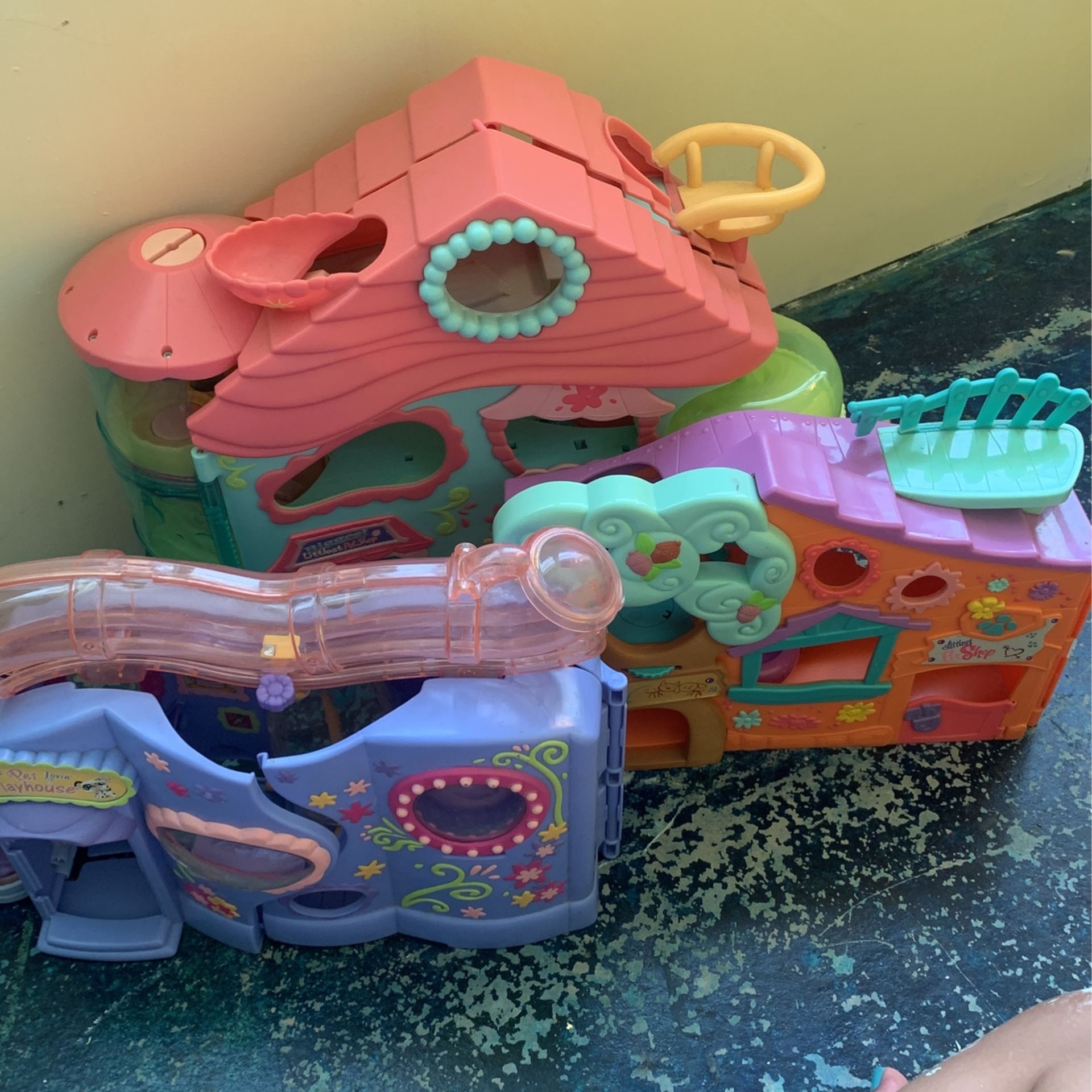 Lot Of 3 Littlest Pet Shop Houses