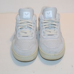 Veja V-90 Women’s Leather Shoes Size 6 