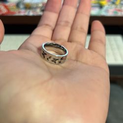 Butterfly ring 