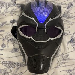 Black panther kids light up plastic mask 