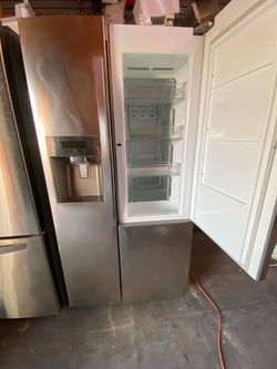 KENMORE SIDE BY SIDE REFRIGERATOR WITH EASY ACCESS DOOR, STAINLESS https://offerup.com/redirect/?o=U1RFRUwuRlJFRQ== DELIVERY AND INSTALLATION