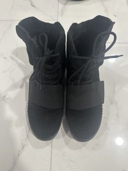 Yeezy 750 Black