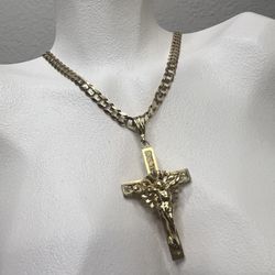 20” 14K curb chain with 14k pendant