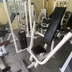 Paramount Chest Press 