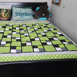 Queen Sleigh Bed Wirh Mattress 
