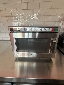 Panasonic NE-12521 Commerical Microwave Oven, Stainless Steel
