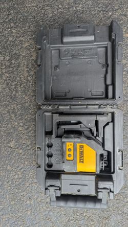 DeWalt Self-Leveling Cross Line Laser Level