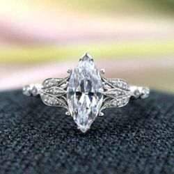 Beautiful 925 Sterling Silver  Natural White Sapphire Ring,



