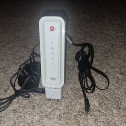 Surfboard SB6141 Modem 1x