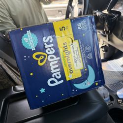 Pampers 