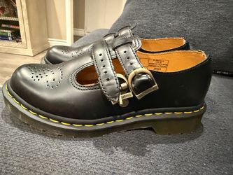Ladies Mary Jane Doc Martens Size 6 New