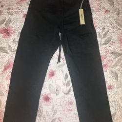 Essential Relaxed Sweatpants