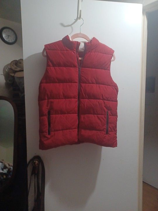 Kids Crazy 8 Puffer Vest Size 14